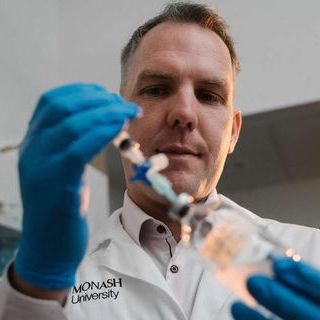 Professor Chris Greening